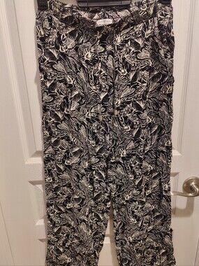 Love Wish Thin Black And White Printed Pants